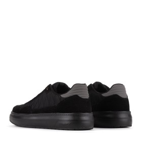 Zapatillas casual en color negro Qilian para hombre-Yumas Oficial.