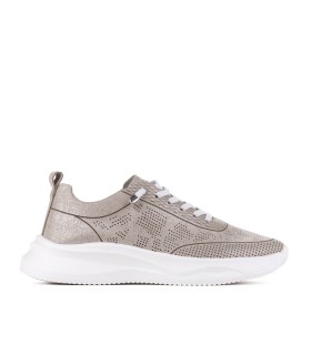 Ultralight sneakers in Fiamina silver color for women - Yumas.