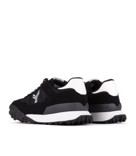 Sneakers estilo retro en color negro para hombre- Yumas Footwear.