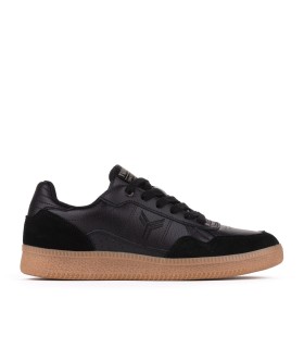Dyland minimalist style sneakers in black - Yumas Official.